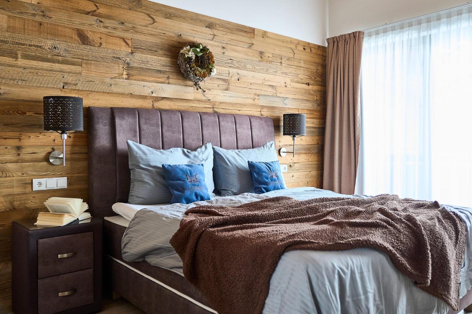 Double Room with Balcony,1571382353:JPEG